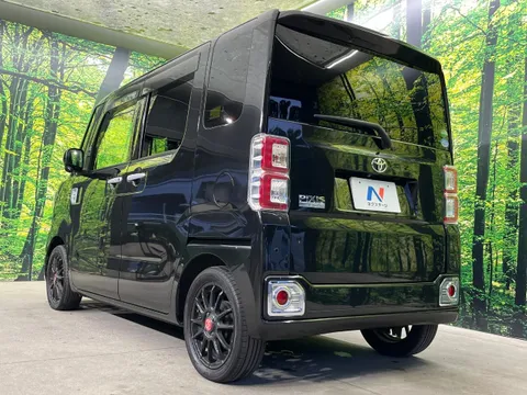 Toyota Pixis Mega