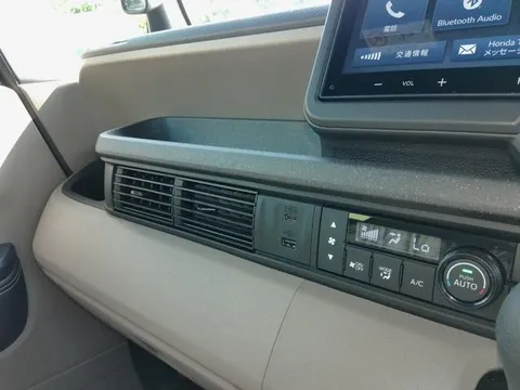 Honda N-BOX Joy