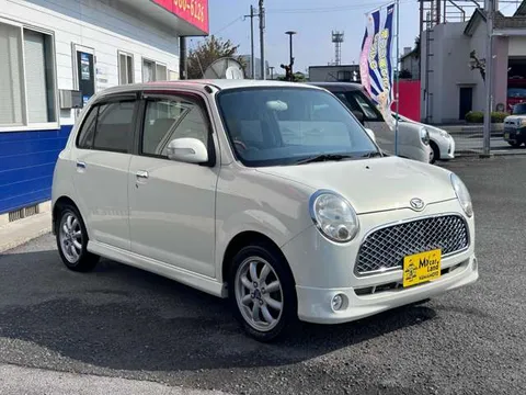 Daihatsu Mira Gino
