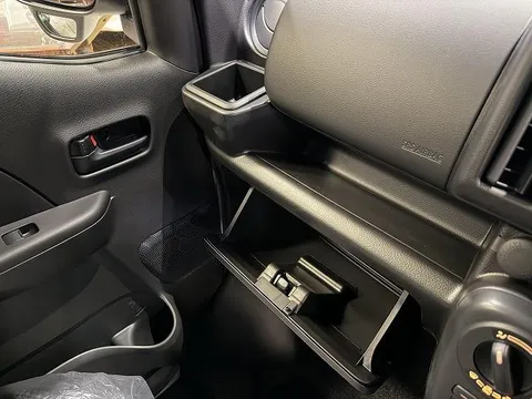 Nissan Clipper Van