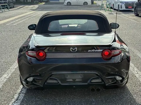 Mazda MX-5 (Roadster)