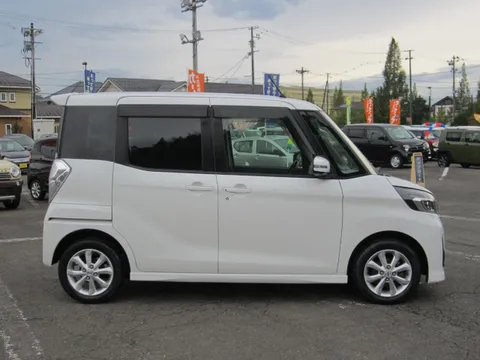 Nissan Dayz Roox