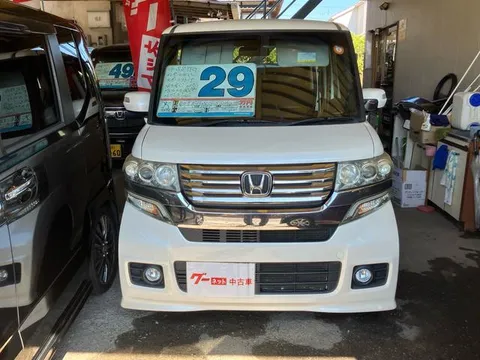 Honda N-BOX Custom