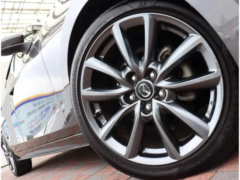 Mazda MAZDA3 Fastback