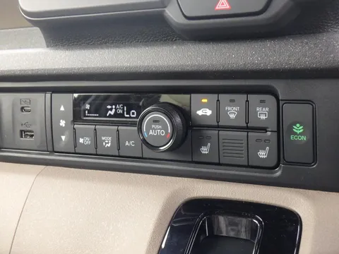 Honda N-BOX Joy