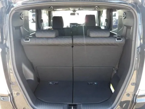 Honda N-BOX Slash