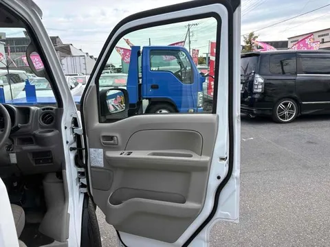 Nissan Clipper