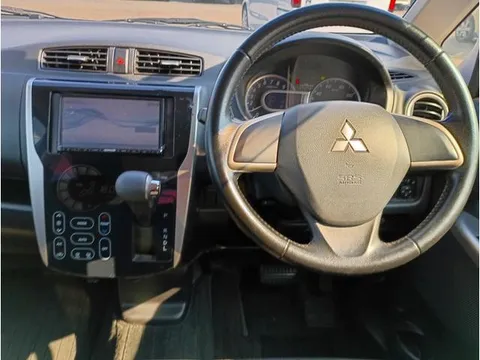 Mitsubishi eK Custom