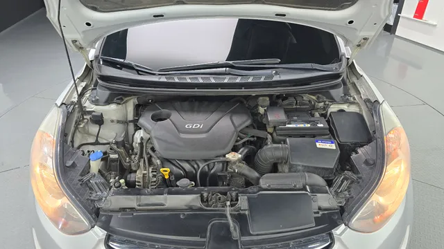 Hyundai Elantra (Avante)