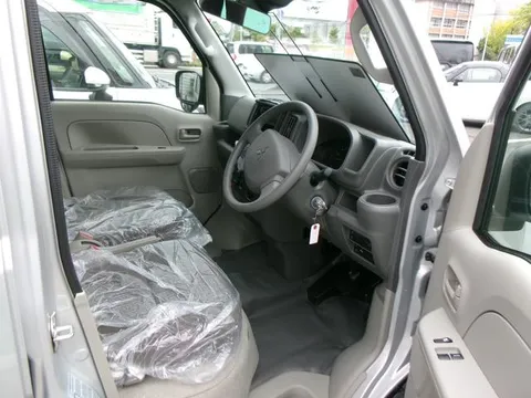 Mitsubishi Minicab Van