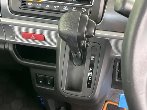 Suzuki Spacia Gear