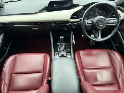 Mazda MAZDA3 Fastback