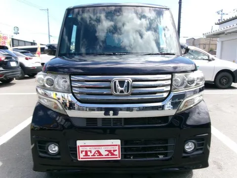 Honda N-BOX Custom