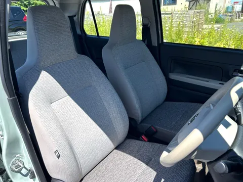 Daihatsu Mira Tocot