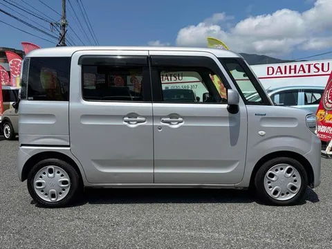 Suzuki Spacia