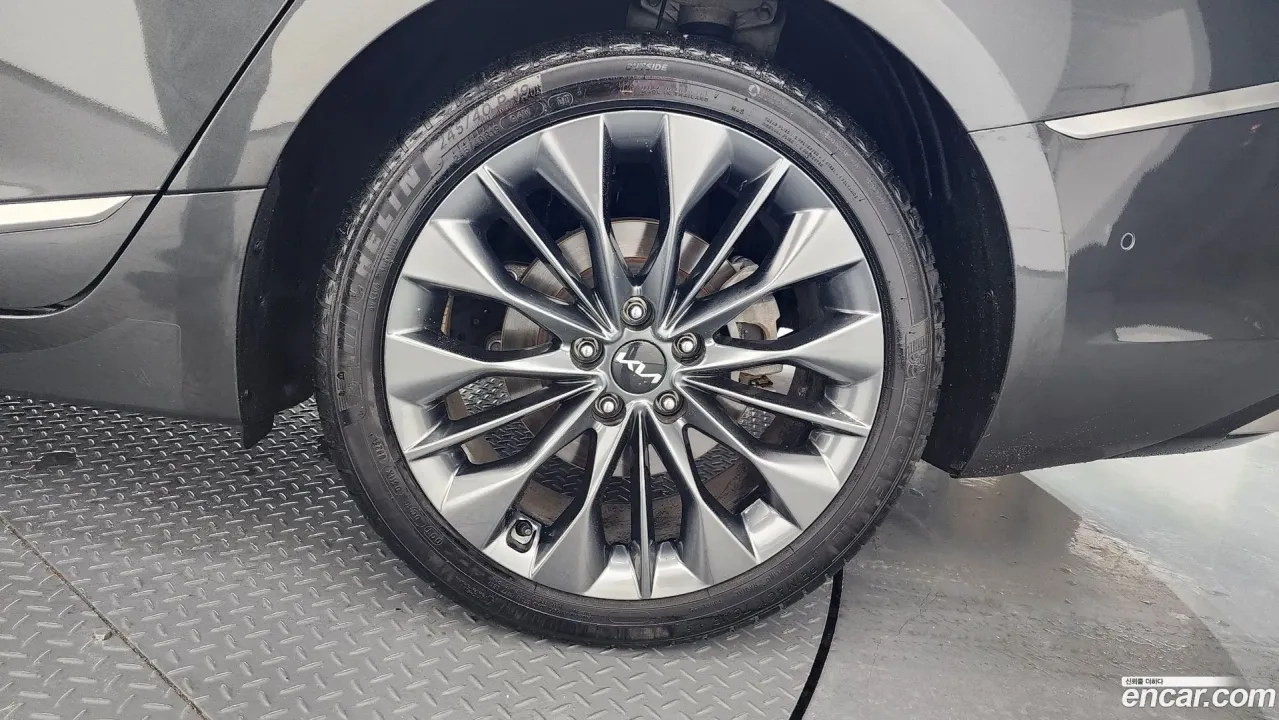 Kia K8
