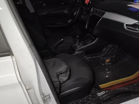 Roewe i5