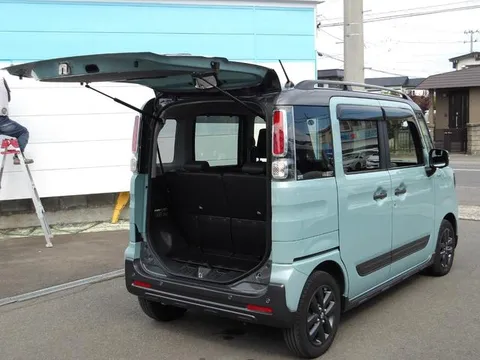 Suzuki Spacia Gear