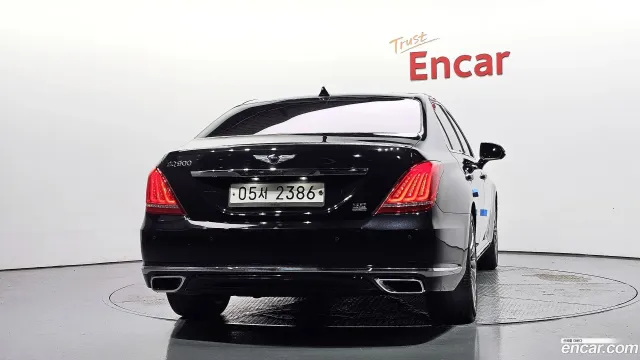 Genesis G90 (EQ900)