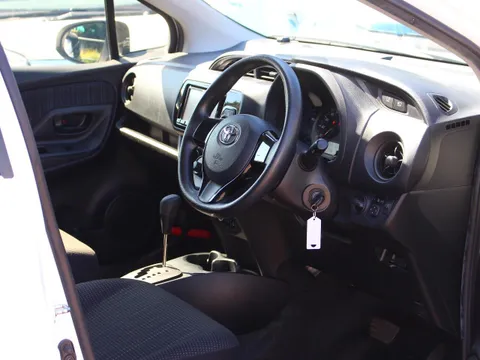 Toyota Yaris (Vitz)