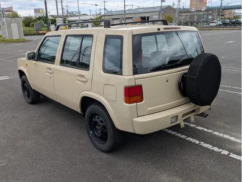Nissan Rasheen