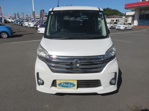 Nissan Dayz Roox