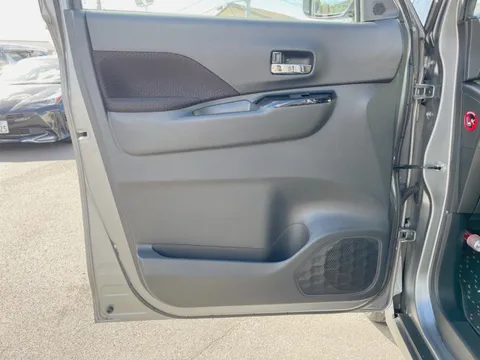 Mitsubishi eK X Space