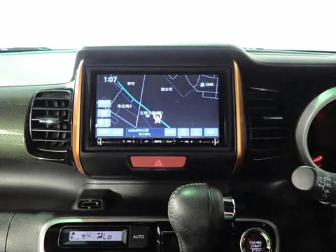 Honda N-BOX Slash