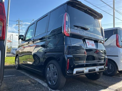 Mitsubishi Delica Mini
