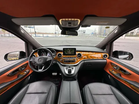 Mercedes-Benz V-Class