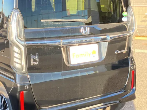 Honda N-BOX Custom