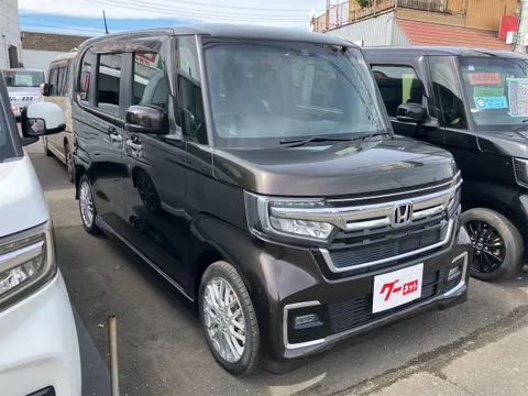 Honda N-BOX Custom