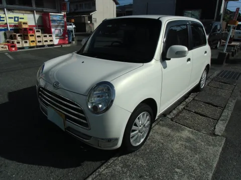Daihatsu Mira Gino
