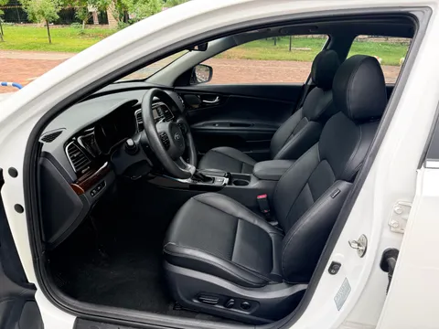 Kia K4