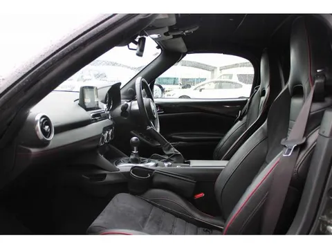 Mazda MX-5 (Roadster)