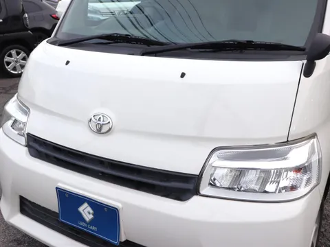 Toyota TownAce Van