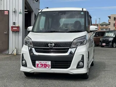Nissan Dayz Roox