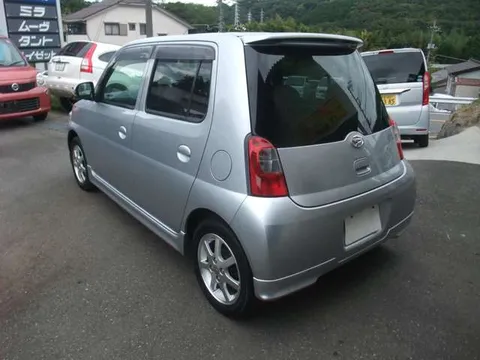 Daihatsu Esse