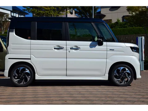 Suzuki Spacia Custom