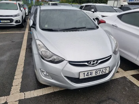 Hyundai Elantra (Avante)
