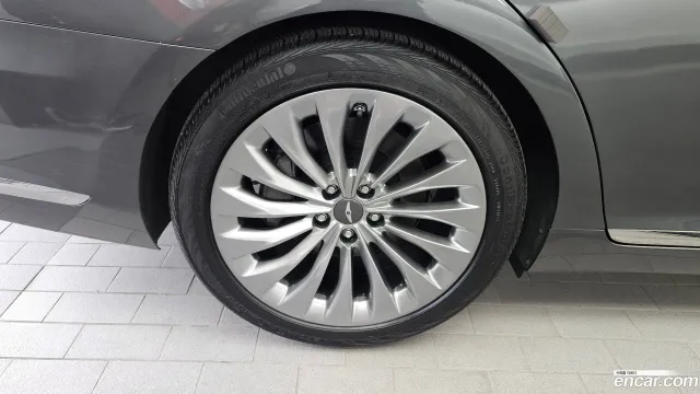 Genesis G90 (EQ900)