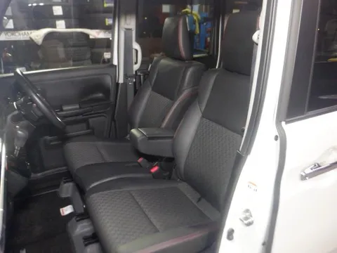 Suzuki Spacia Custom