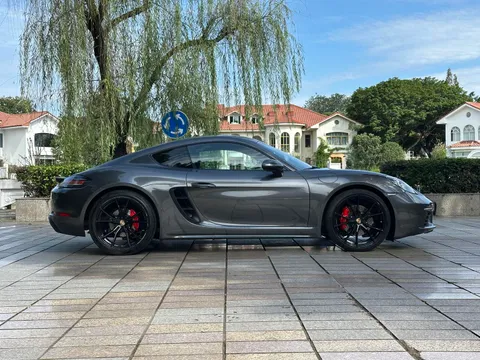 Porsche 718