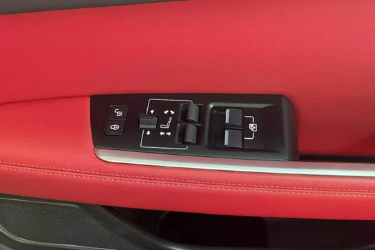 Jaguar XEL