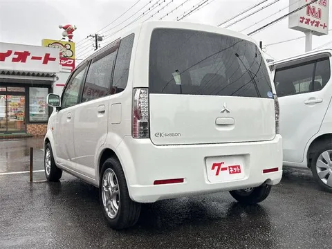 Mitsubishi eK Wagon