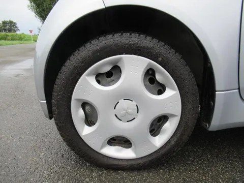 Mitsubishi I