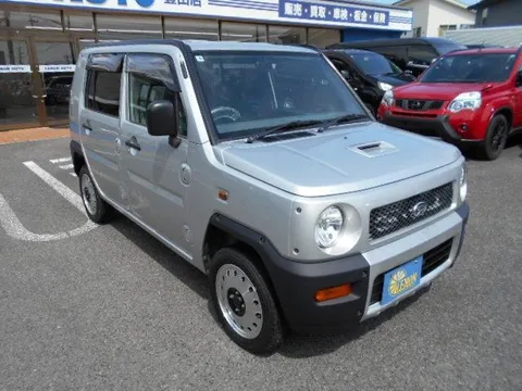 Daihatsu Naked