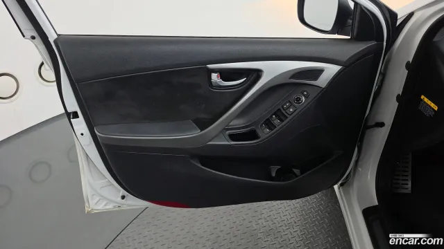 Hyundai Elantra (Avante)