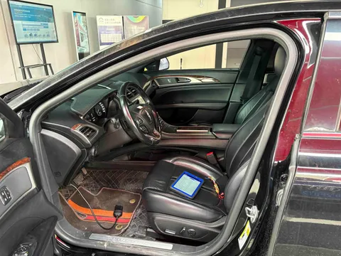 Lincoln MKZ