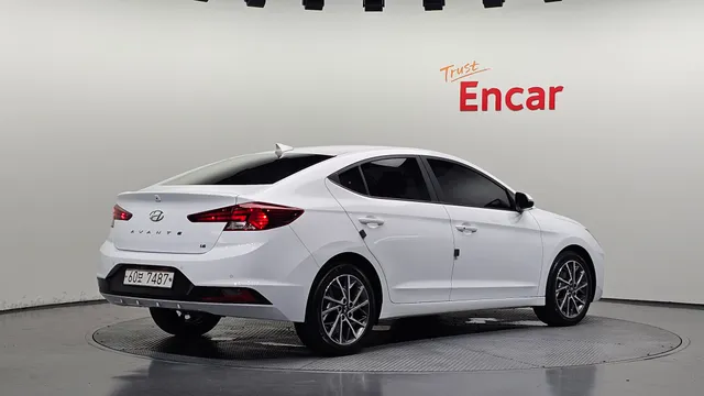 Hyundai Elantra (Avante)